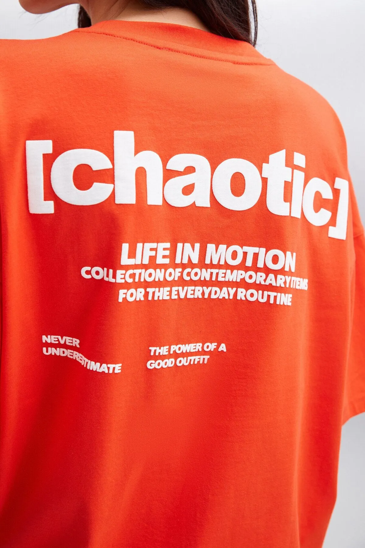 Arcadia woman back and front post detailed red t-shirt