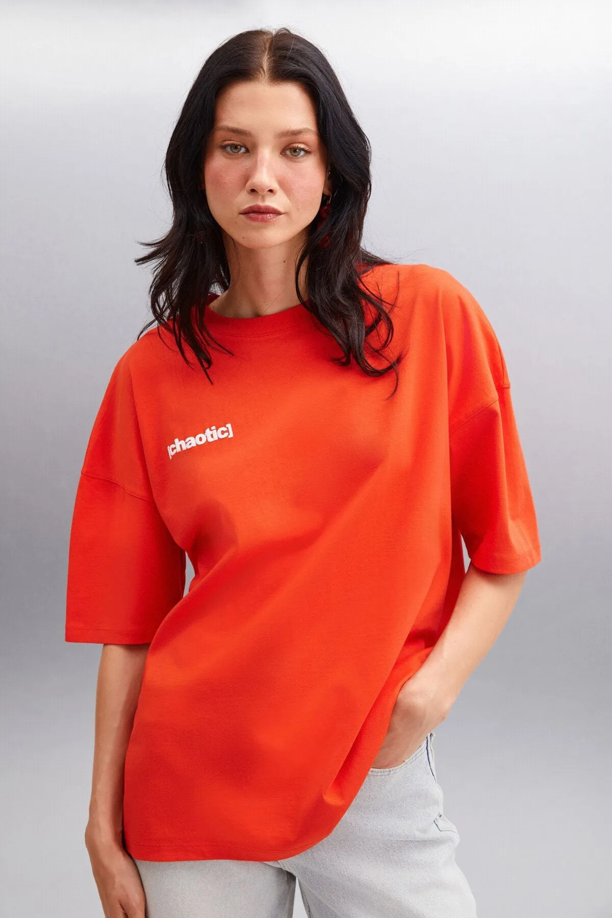 Arcadia woman back and front post detailed red t-shirt