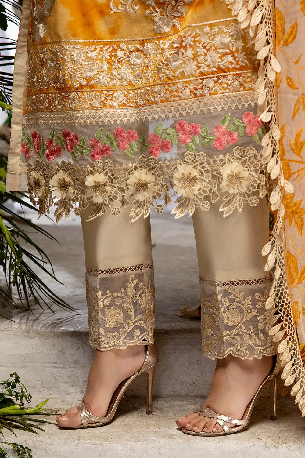 Azure Luxury Lawn Collection 2022 – Butterscotch