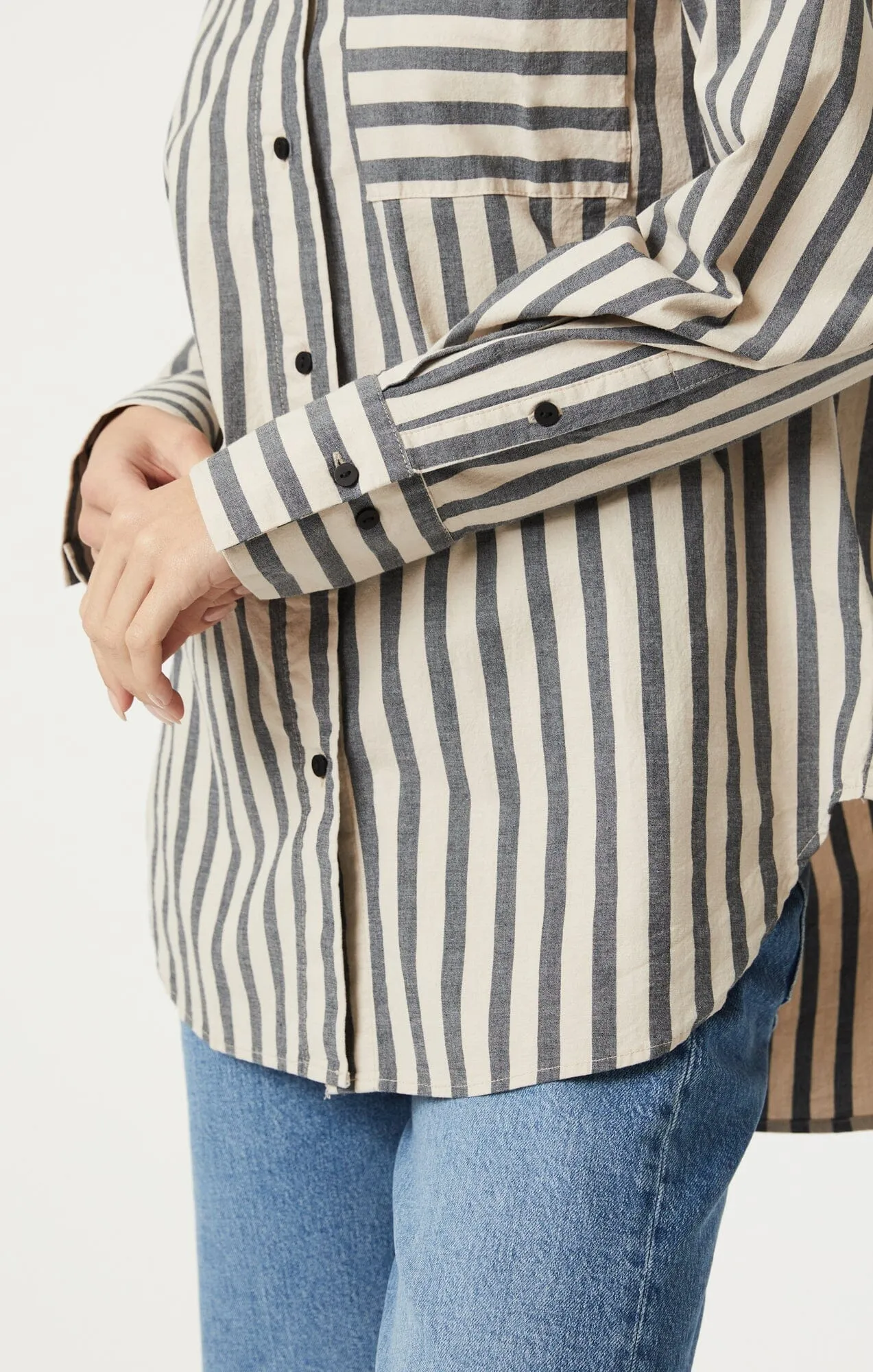 BUTTON-UP LONG SLEEVE SHIRT IN BEIGE BOLD STRIPE