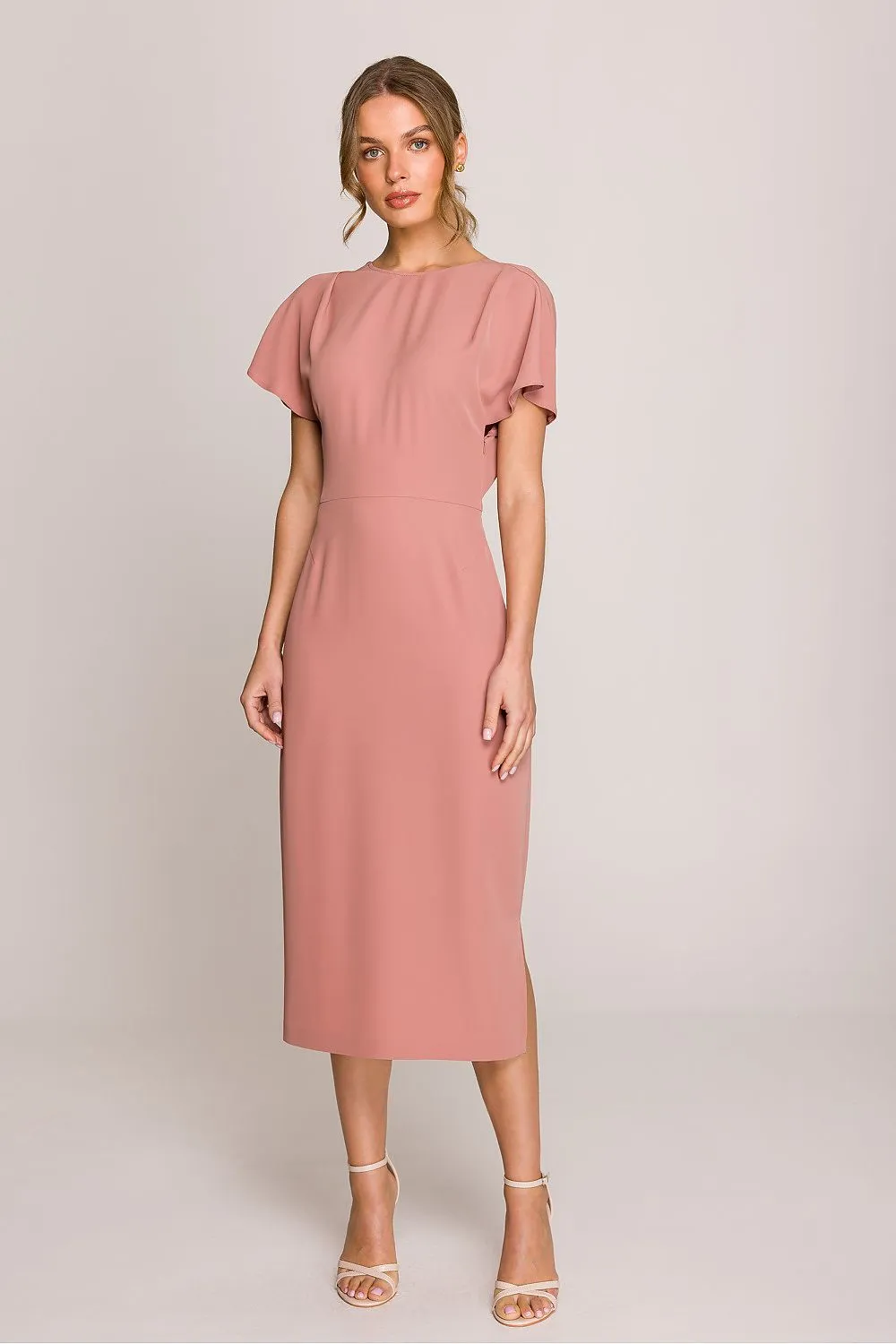 Elegant short sleeves fitted cut dress