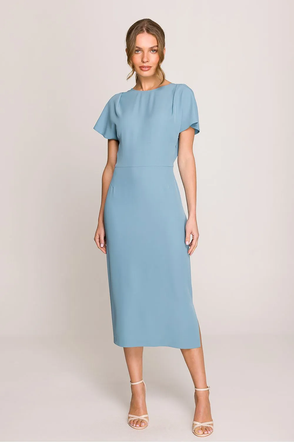 Elegant short sleeves fitted cut dress