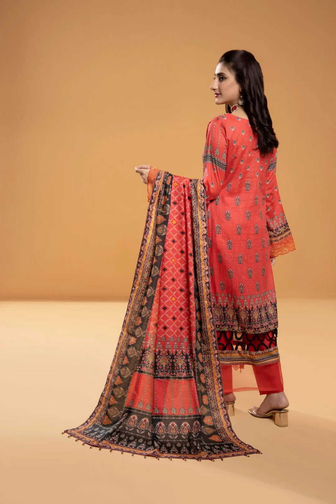 Maria Digital Printed Lawn Collection – MAR-006