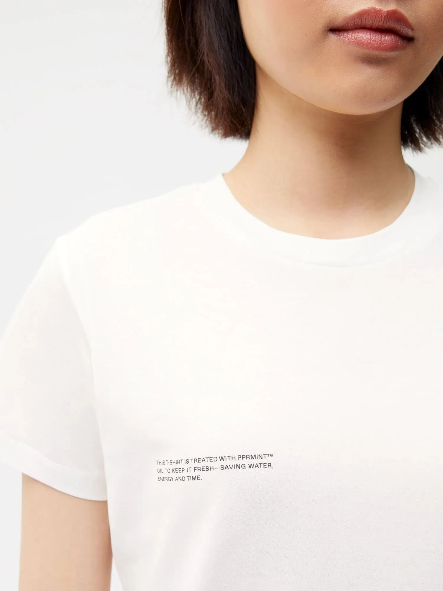 Organic Cotton Lightweight Fitted T-shirt—off-white